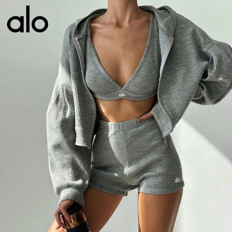 alo yoga fitness clothes  